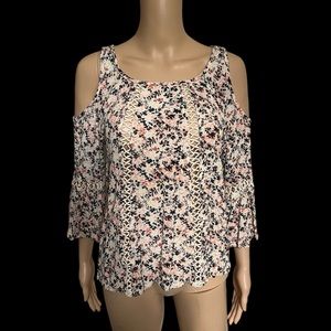 love on a hanger  Floral Blouse